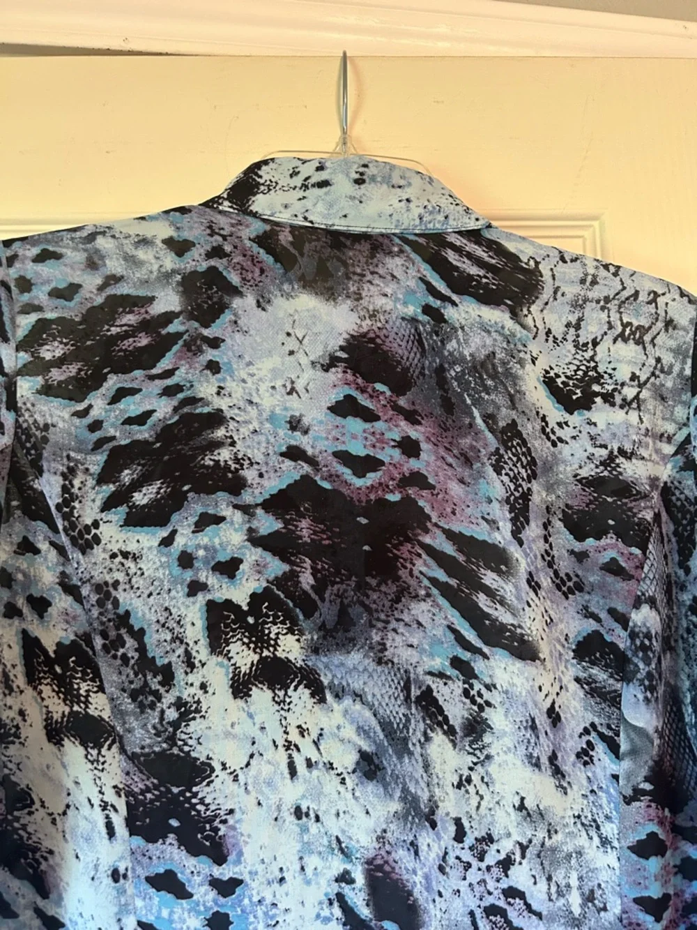 🦉3for$10 Moving🚚Sale Cabi blue black print blouse